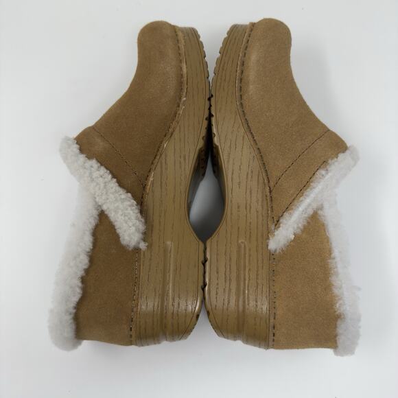 Dansko Shearling Clog Mules Women’s 8 Tan Suede Fur Lined Comfort Slip Ons - Picture 4 of 13